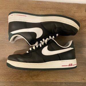 Nike Air Force 1 ‘07 Low Grove green black and white